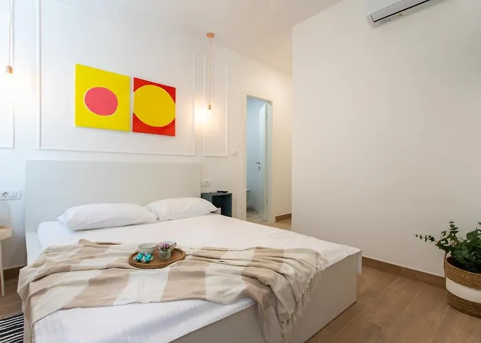 Sweet בית הארחה